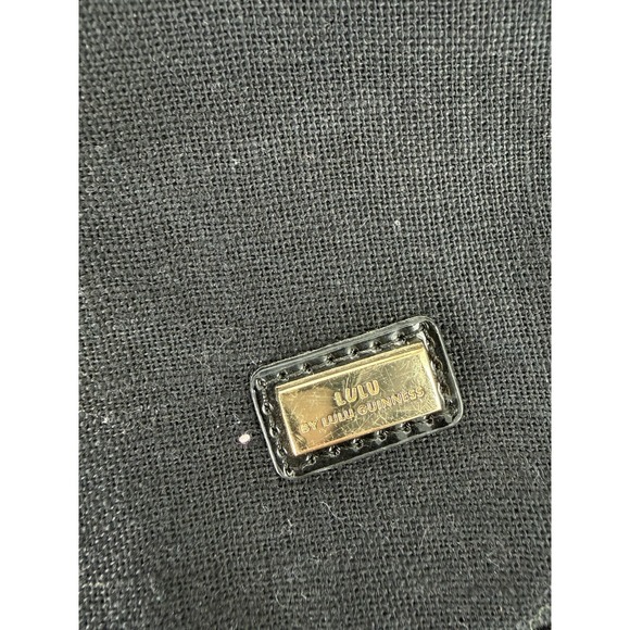 Lulu Guinness Loves Me Loves Me Not Daisy Bee Round Crossbody Bag Black Patent - Picture 5 of 10